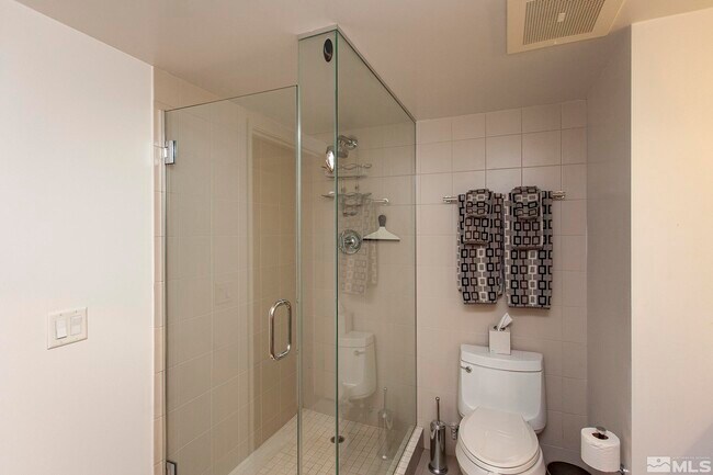 Building Photo - 255 N Sierra St