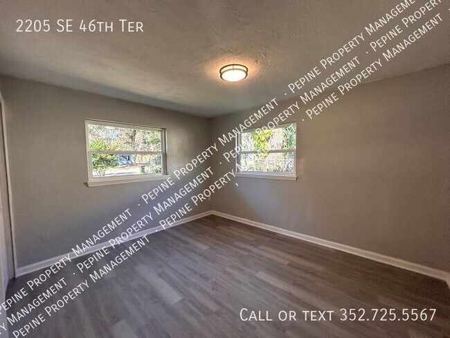 Building Photo - 2205 SE 46 Terrace