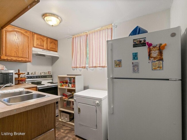 Building Photo - 1406 Walter Ave