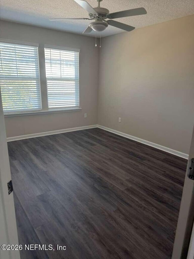 Building Photo - 12846 Josslyn Ln