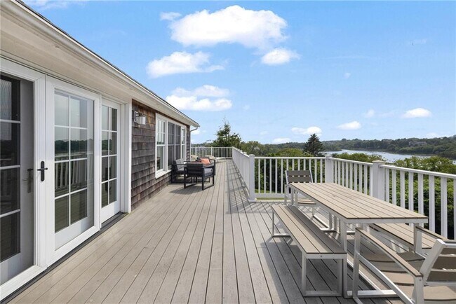 Building Photo - 21 Ocean Heights Rd
