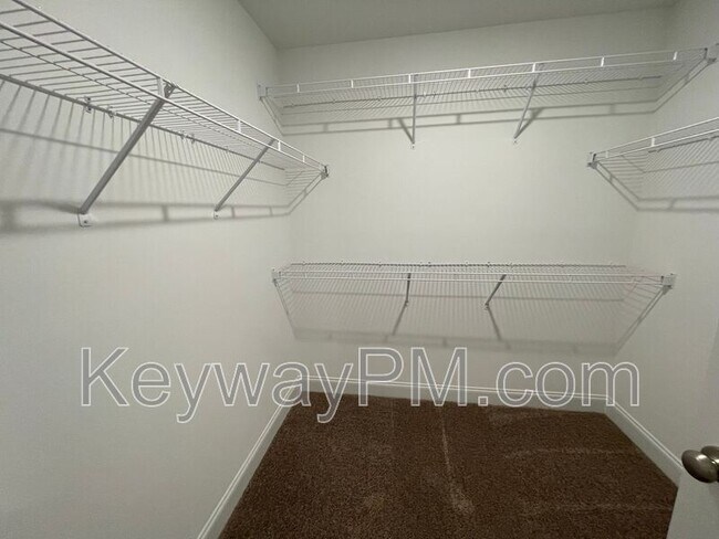 Building Photo - 3035 Venetian Dr