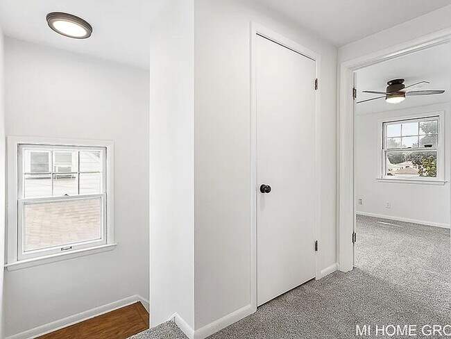 Building Photo - Lovely 3 Bedroom North East Grand Rapids