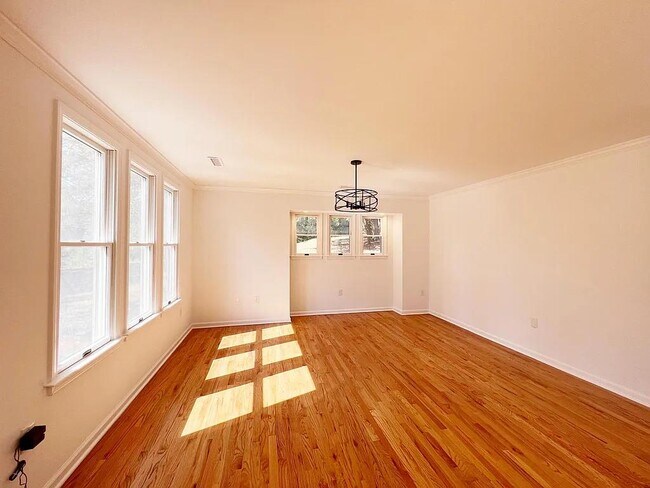 Building Photo - 12 Ginger Ln