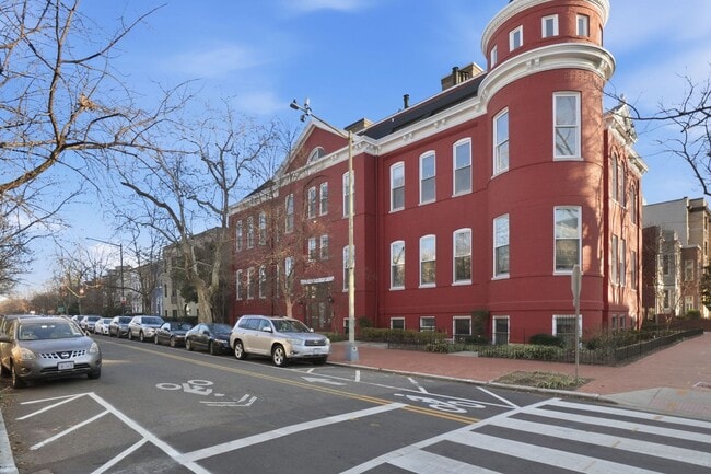 Building Photo - Charming Historic Capitol Hill Loft | 1 BR + Lofted Bedroom