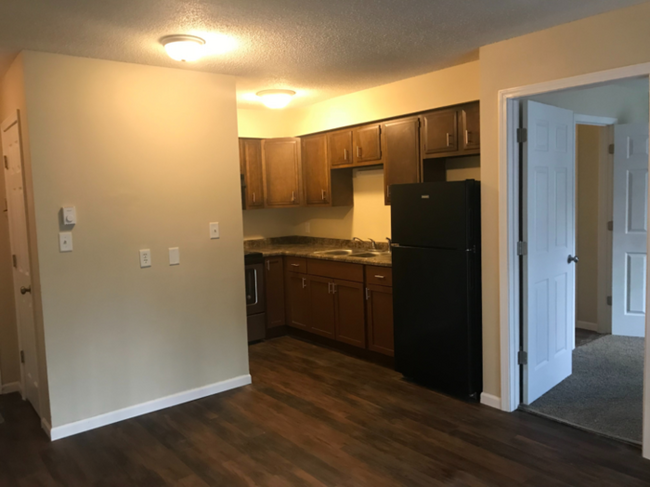 Building Photo - 1 Bed 1 Bath unit with Patio