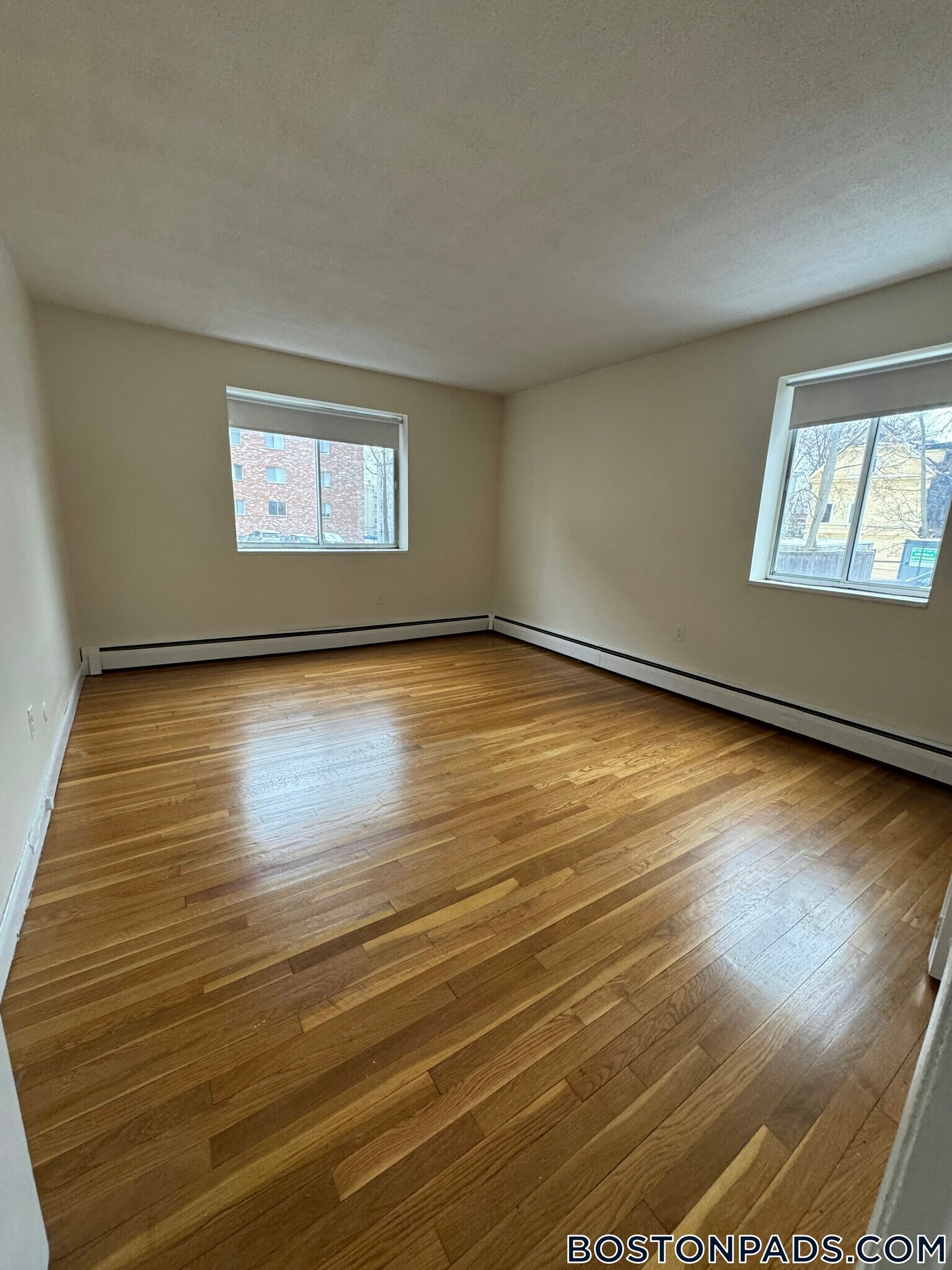 Building Photo - 90 Gardner St