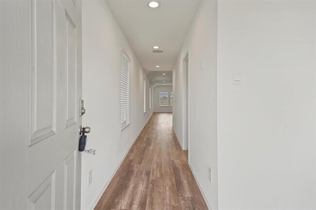 Building Photo - 5068 Pismo Ray Dr