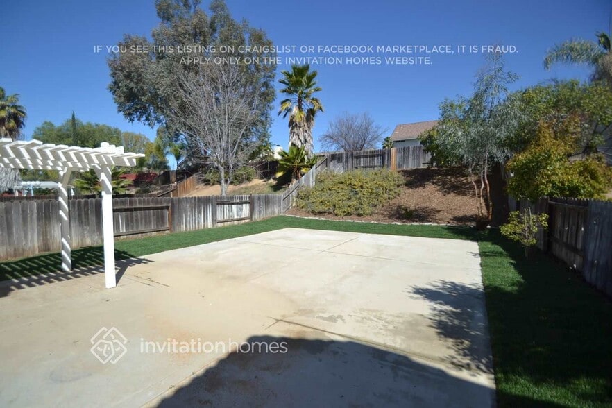 Building Photo - 23798 Vía Olivia