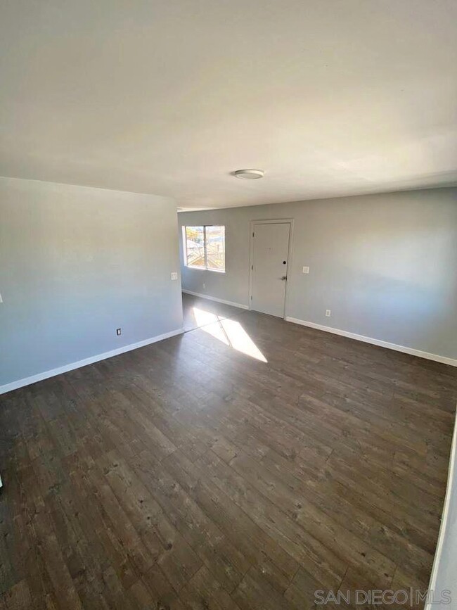 Building Photo - 215 Millar Ave
