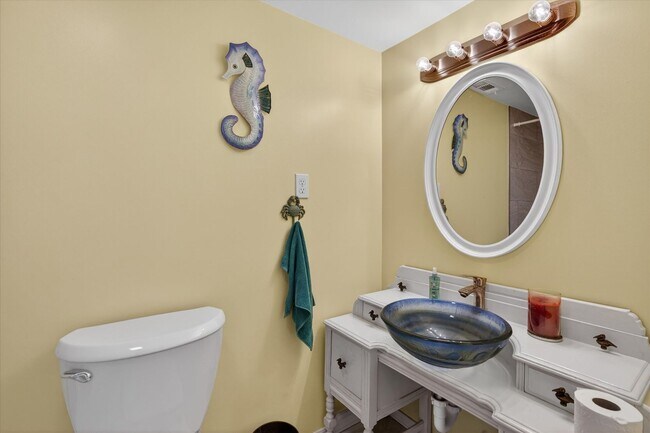 Building Photo - Beachside Pool Home Just Minutes from the Ocean!