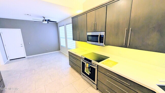 Building Photo - 64528 E Wind Ridge Cir