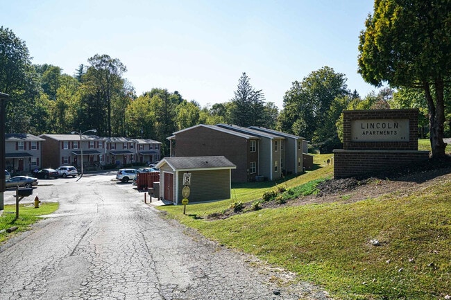 Building Photo - Lincoln Apartments