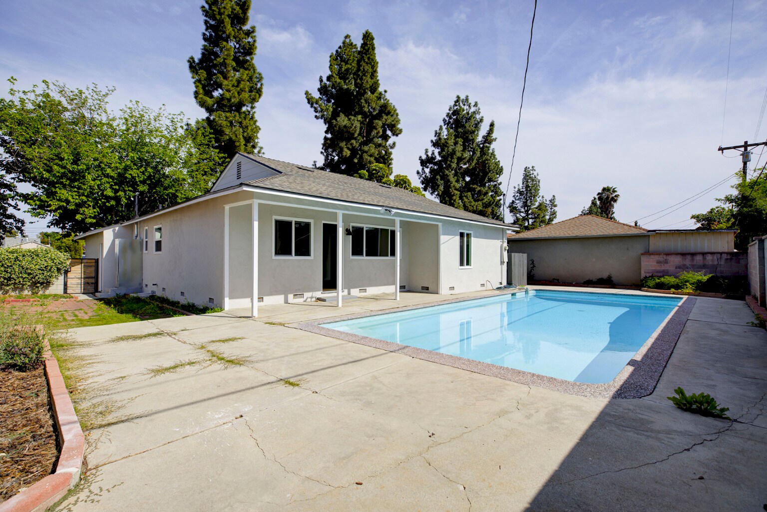 Building Photo - 8051 Etiwanda Ave