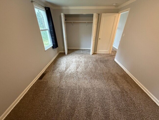 Building Photo - Alfi 23801 Duplex - Mountlake Terrace