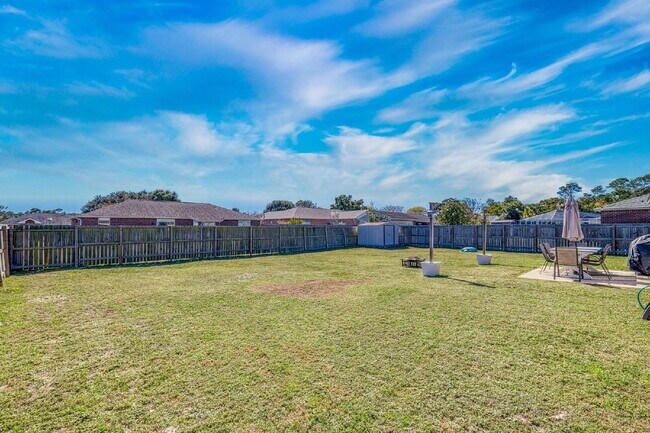 Building Photo - Pet Friendly 3-bedroom, 2-bath brick home with an office in southwest Pensacola