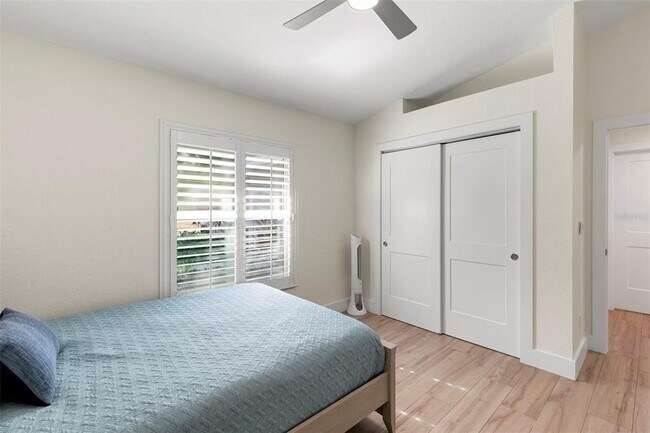 Building Photo - 1020 19th St SW