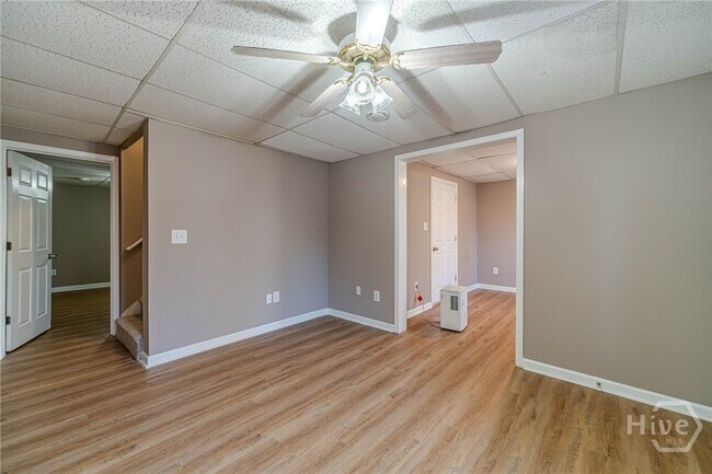 Building Photo - 670 Woodland Ridge Dr