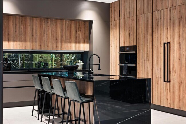 Building Photo - 77 SW 18th Terrace