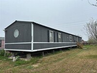 Building Photo - 5 Palmera Dr