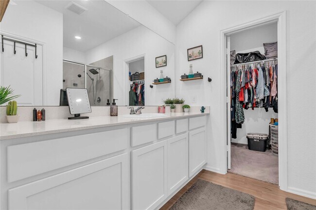 Building Photo - 6308 Astoria Pk Ln