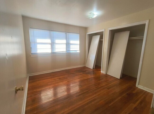 Building Photo - CHARMING and AFFORDABLE 3 bedroom home AVAILABLE NOW!