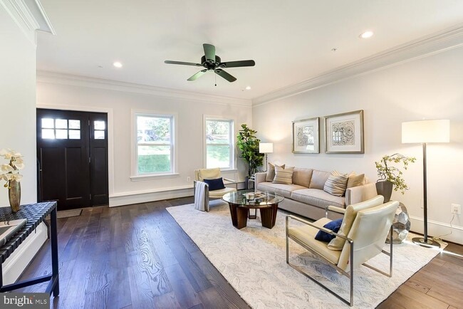 Building Photo - 5905 Eads St NE