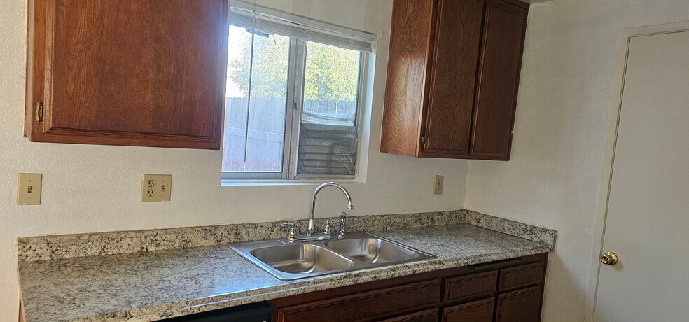 Building Photo - 204 Grayson Way