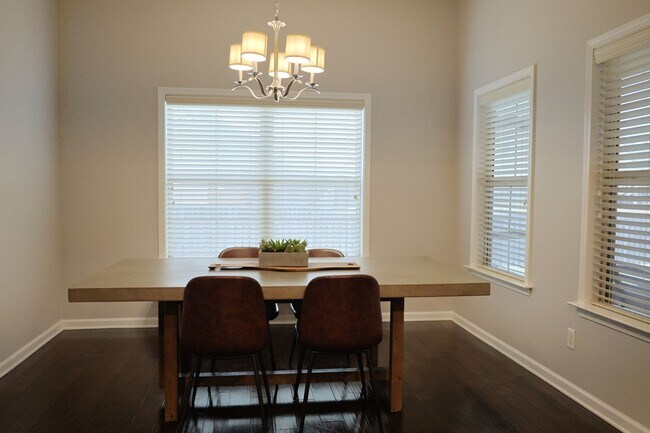 Building Photo - Deer Creek - 4BR/ 2 story/ 2500+SQFT
