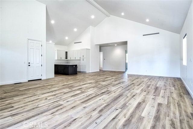 Building Photo - 324 Costa Mesa St
