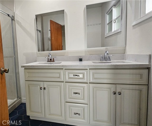 Building Photo - 657 Aurora Dr