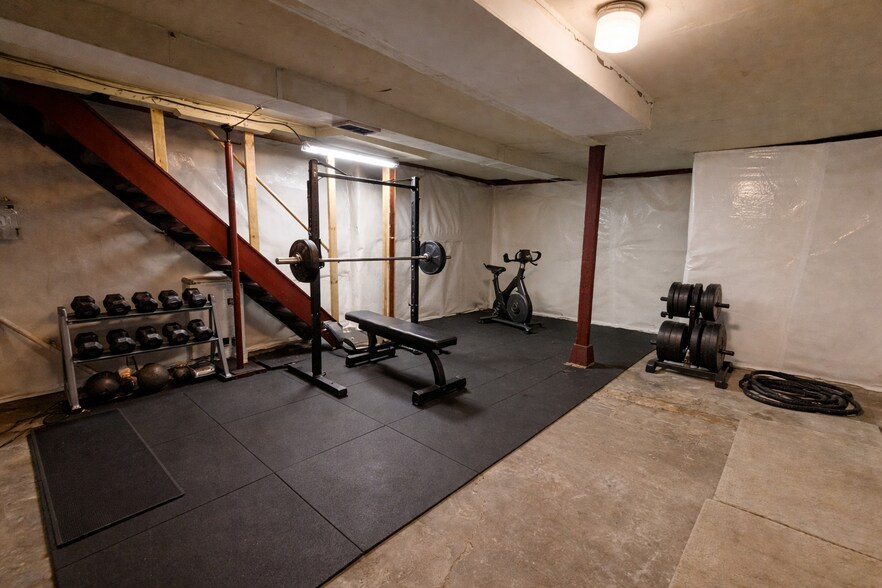 DIGITALLY STAGED - 1011 E Grand Ave