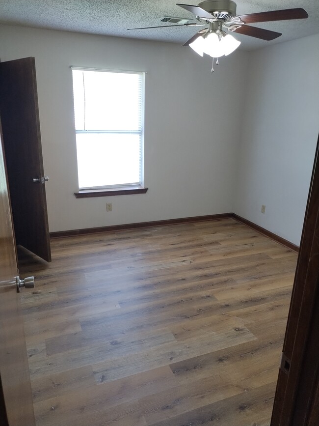 Building Photo - 27 Mattie Lene Dr
