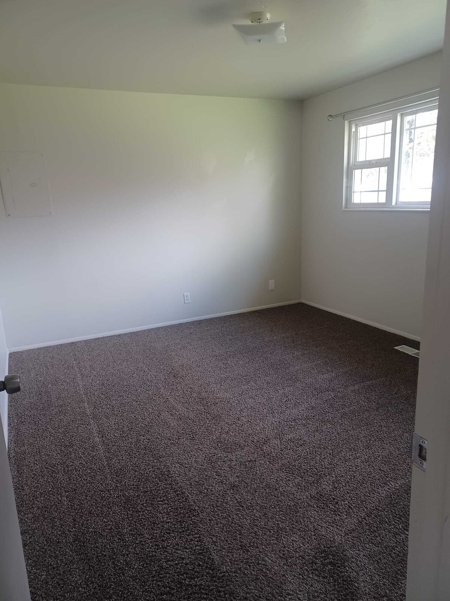 Building Photo - 705 Canyon View Drive