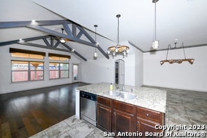 Building Photo - 842 Wall St