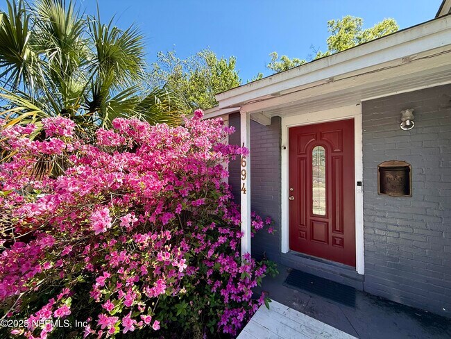 Building Photo - 4694 Timuquana Rd