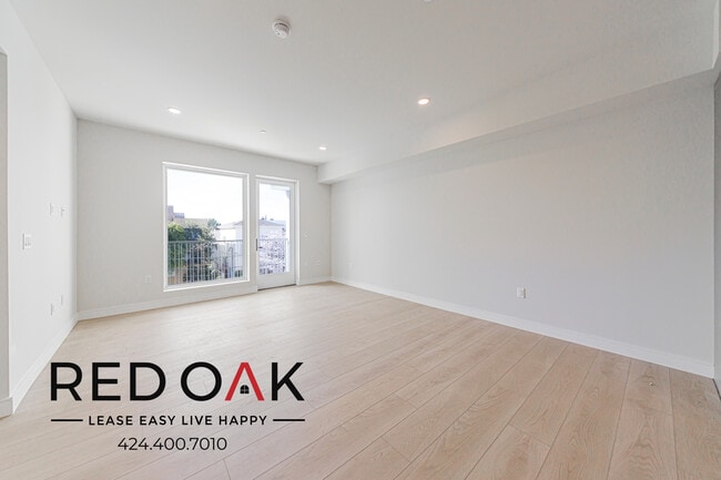 Building Photo - 5320 Cartwright Ave