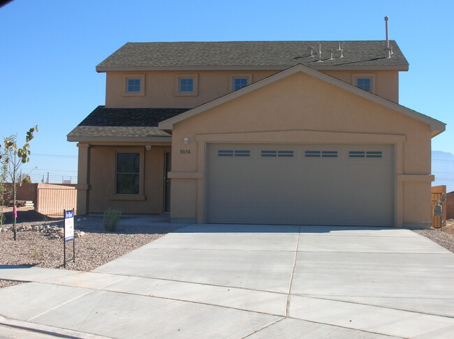 Building Photo - 3036 Walsh Loop SE