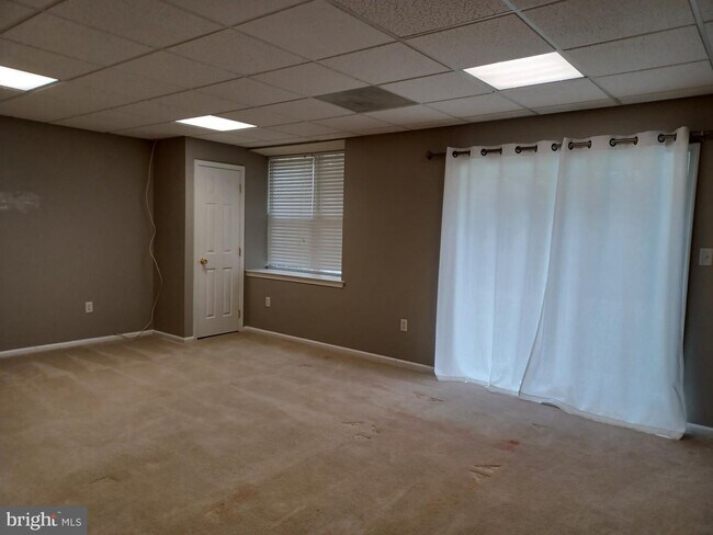 Building Photo - 197 Westbrook Dr