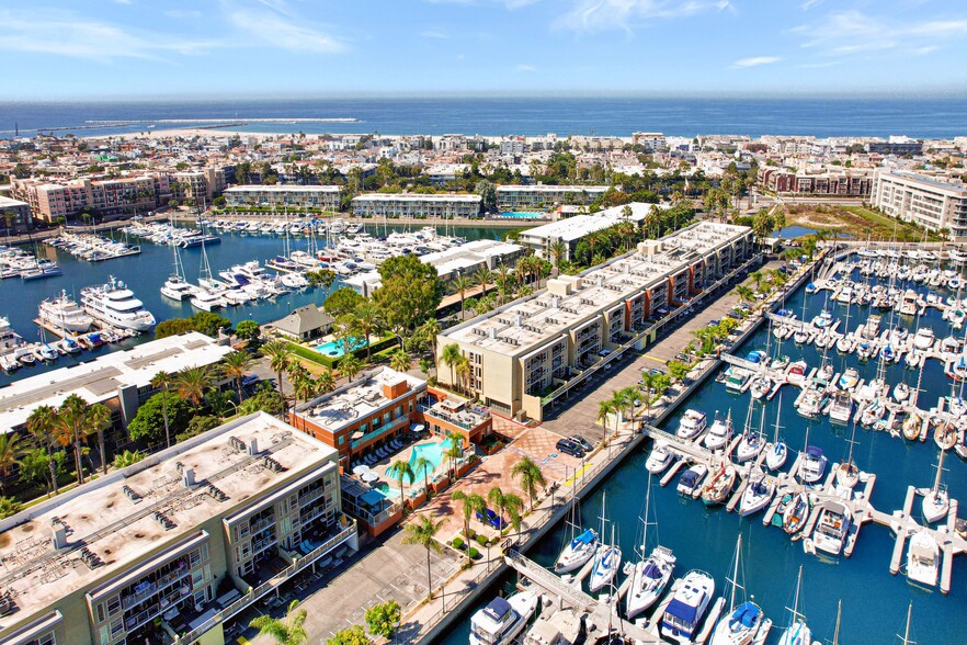 Building Photo - Harborside Marina Bay Apartments