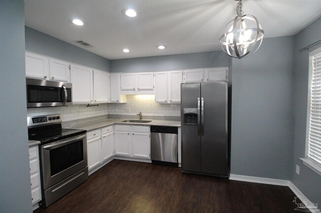 Building Photo - 2709 Chicago Ct