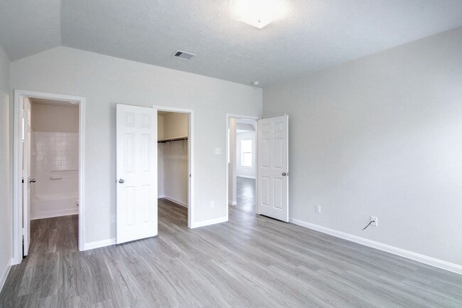 Building Photo - 12724 Rio Lindo St