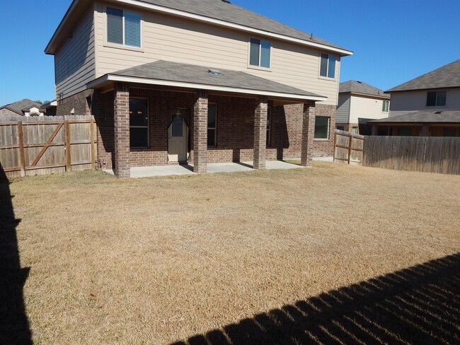 Building Photo - 1310 Stonewall Ridge