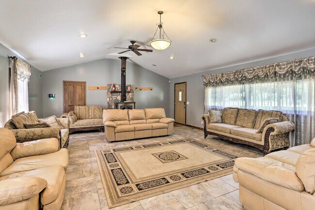 Building Photo - 6851 Nebraska Ave