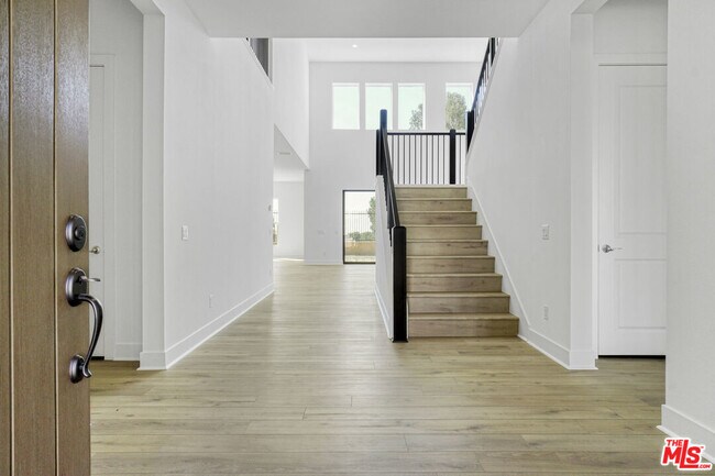 Building Photo - 20534 Edgewood Ct