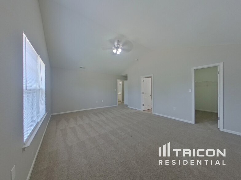 Building Photo - 6240 Stonefort Ct