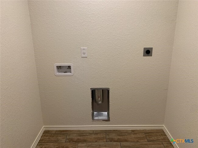 Building Photo - 2412 Alterman Dr