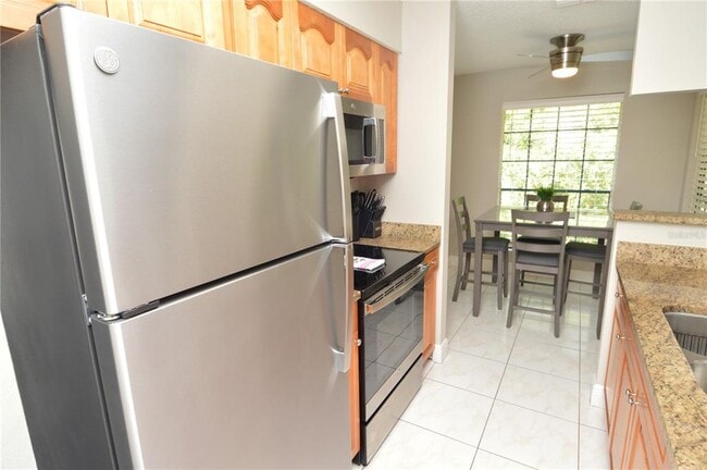 Building Photo - 8752 Mallard Reserve Dr