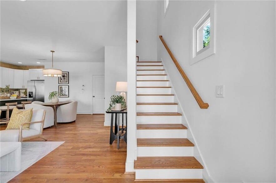 Building Photo - 976 Dunning St SE