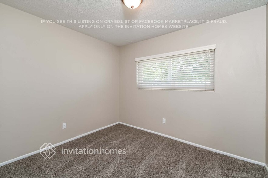 Building Photo - 9107 E Gary Ln